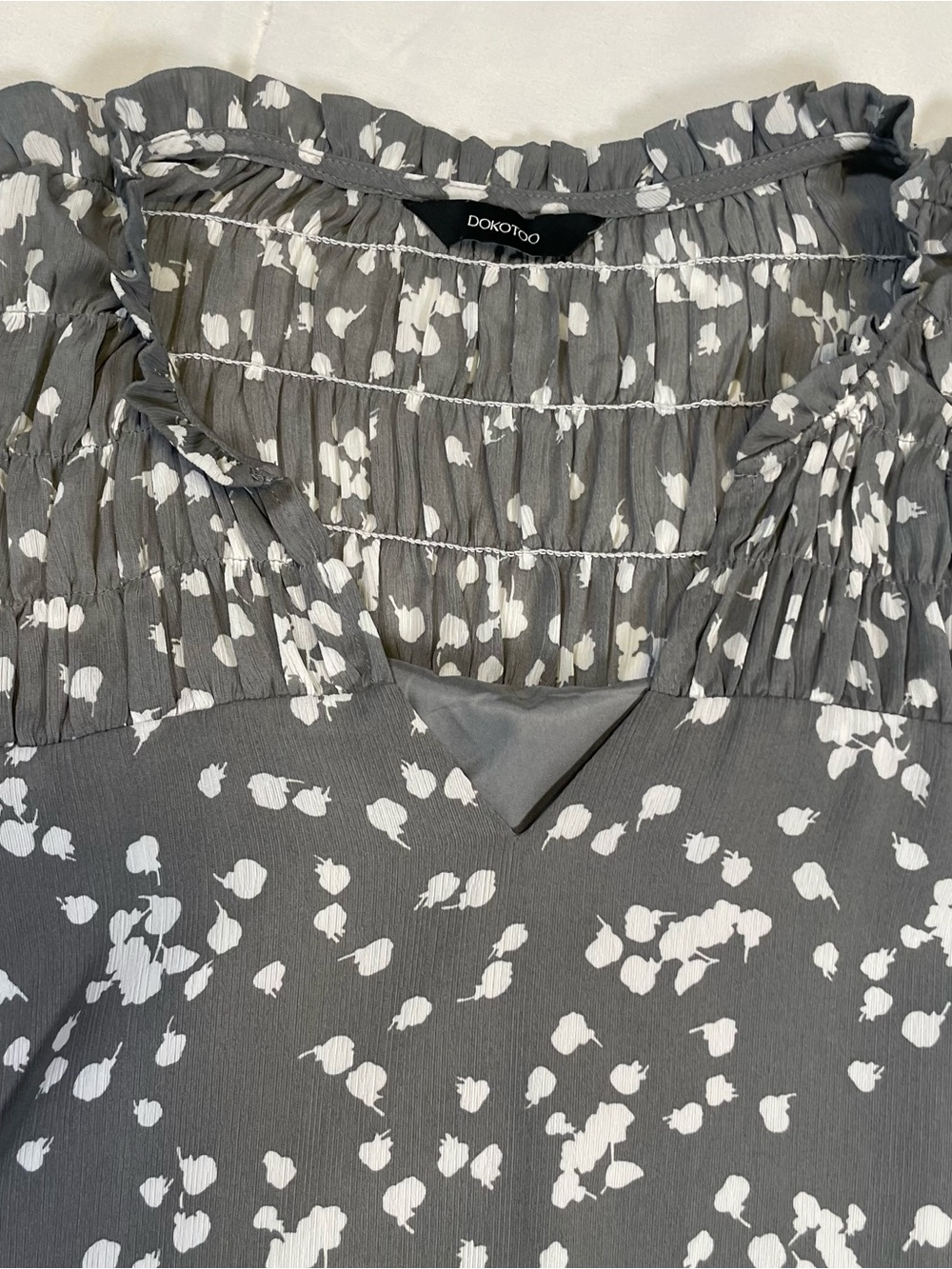 Dokotoo Gray Floral Smocked Blouse M Boho Cottagecore Teacher Office Top - Picture 4 of 11